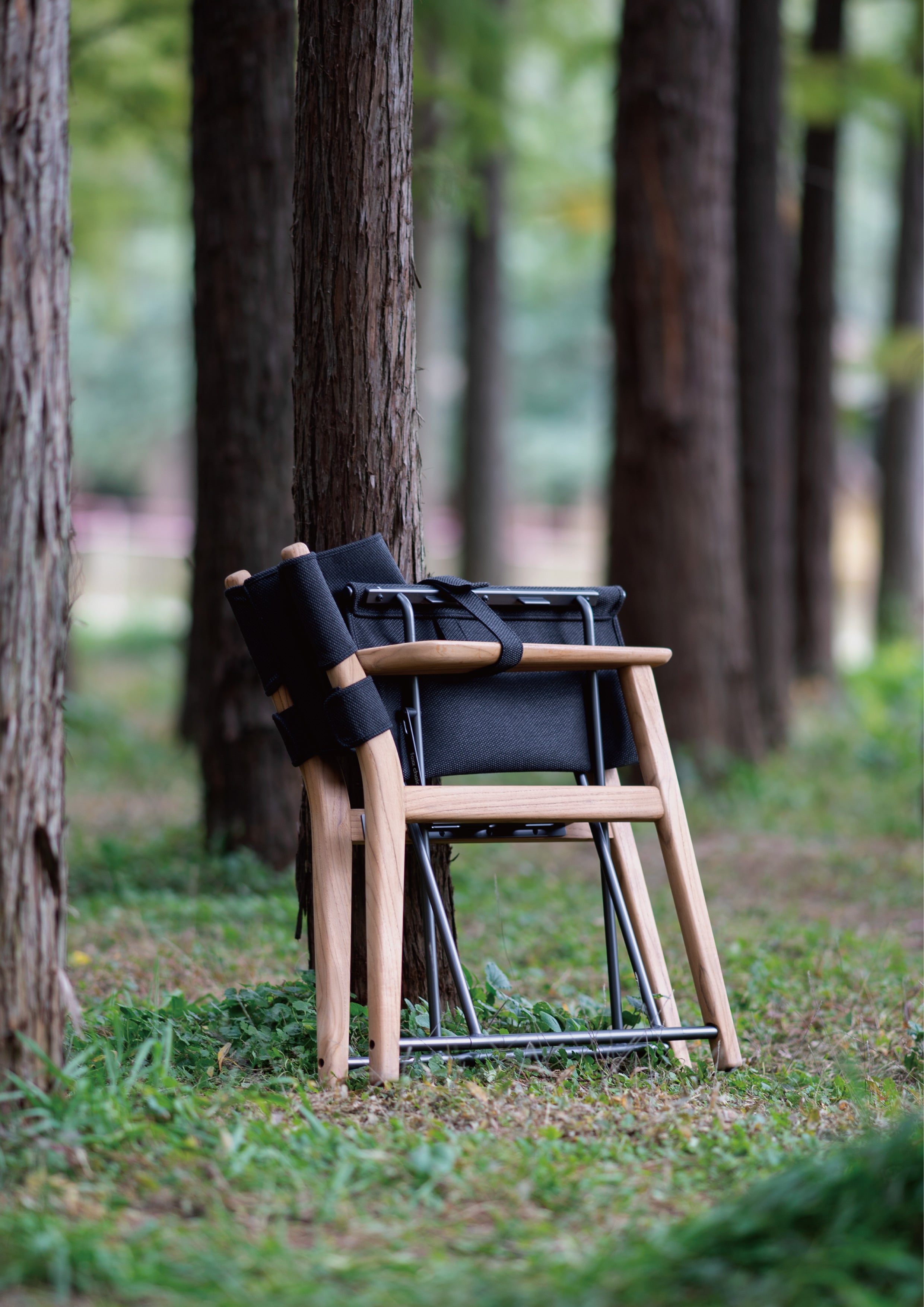 Natural Teak X Black Fabric (Outdoor Edition) 本色柚木 x 黑色布料 (戶外限定)