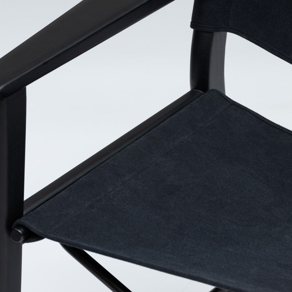 Black Wood X Black Fabric 黑色橡木 x 黑色布料